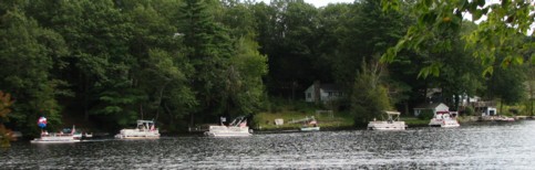 Christine-McCooe&rsquo;s-Pontoon-Boat-Parade